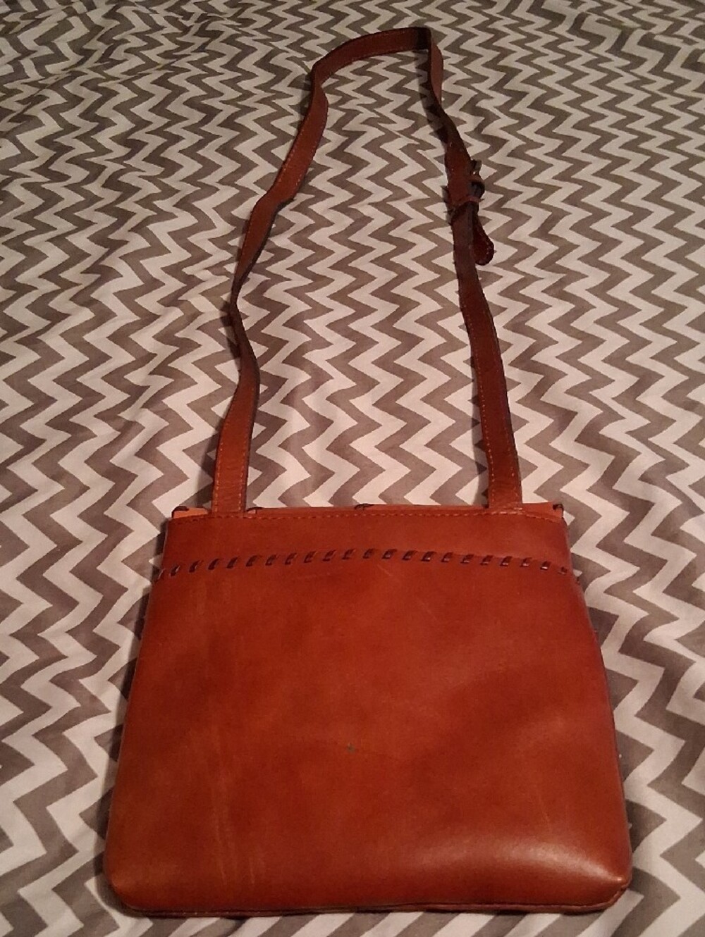 Patricia Nash Two-Tone Tan Patchwork Leather Crossbody - Picture 2 of 13